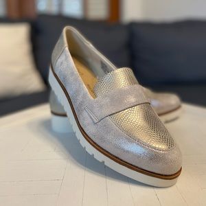 Time And Tru Silver Metallic Snake Skin Women’s Slip-On Platform Loafers Size 7